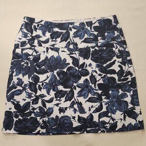 S.C. &Co. | Navy Floral Skort Womens sz M